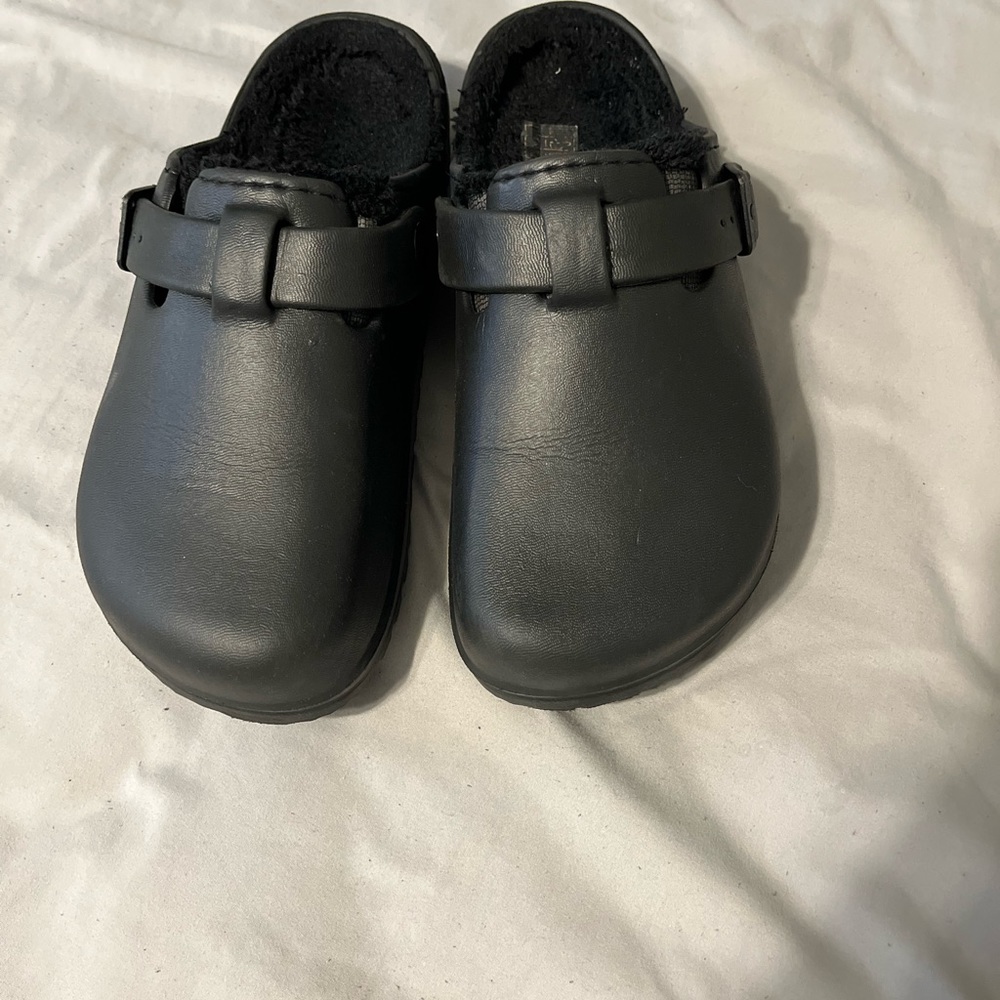 Soft work shoes
